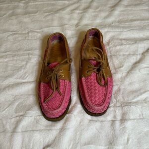 Sperry Topsider Pink Leather braided boat shoes. Size 8